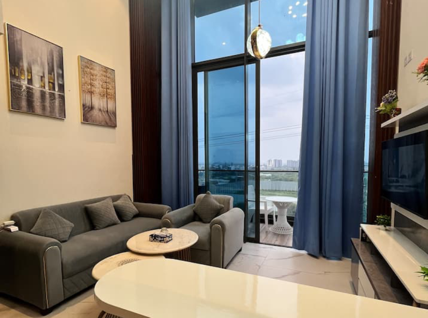 The Trenzy Home : The Loft Classic