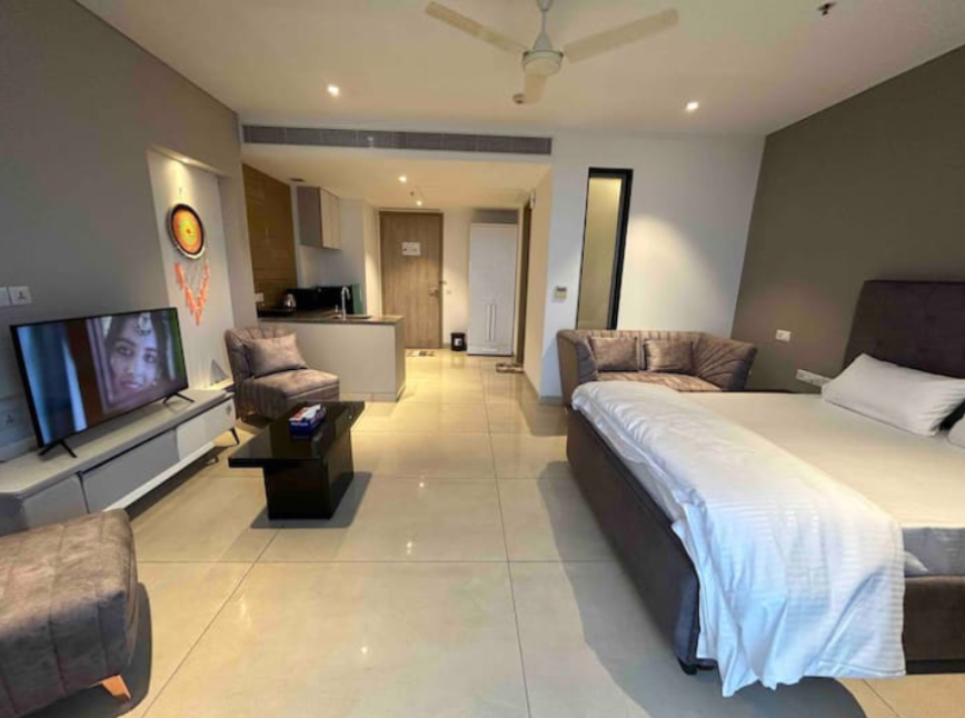 The Trenzy Home : Elegant 6